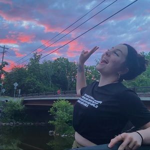 Meet your Posher, Emily